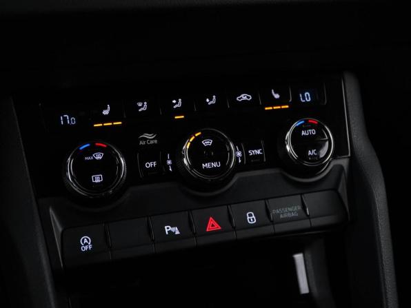 Skoda Karoq I с пробегом 2020 года, цена 2 277 077 рублей, 108789 км, внедорожник, Автокод Объявления