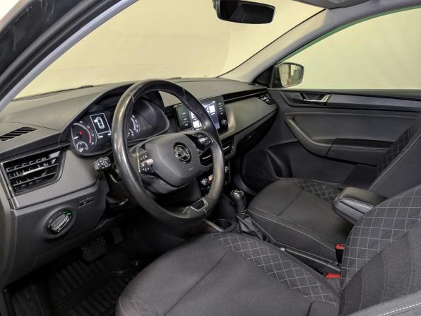 Skoda Rapid II с пробегом 2021 года, цена 1 745 000 рублей, 73946 км, лифтбек, Автокод Объявления