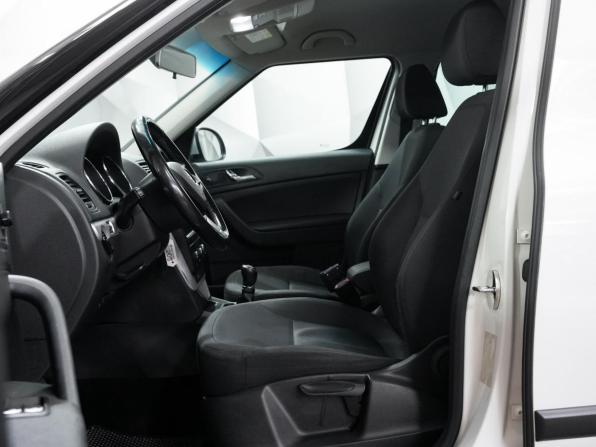 Skoda Yeti I Рестайлинг с пробегом 2014 года, цена 1 196 000 рублей, 122700 км, внедорожник, Автокод Объявления