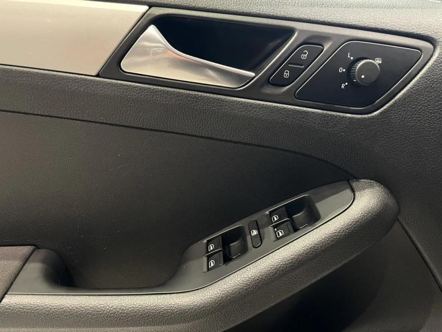 Volkswagen Jetta VI Москва  - изображение 17