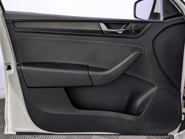Skoda Rapid II с пробегом 2021 года, цена 1 185 000 рублей, 191458 км, лифтбек, Автокод Объявления