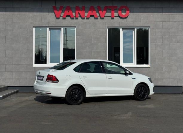 Volkswagen Polo V Рестайлинг с пробегом 2018 года, цена 1 270 000 рублей, 130350 км, седан, Автокод Объявления
