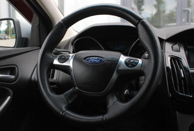 Ford Focus III с пробегом 2012 года, цена 710 000 рублей, 220304 км, седан, Автокод Объявления