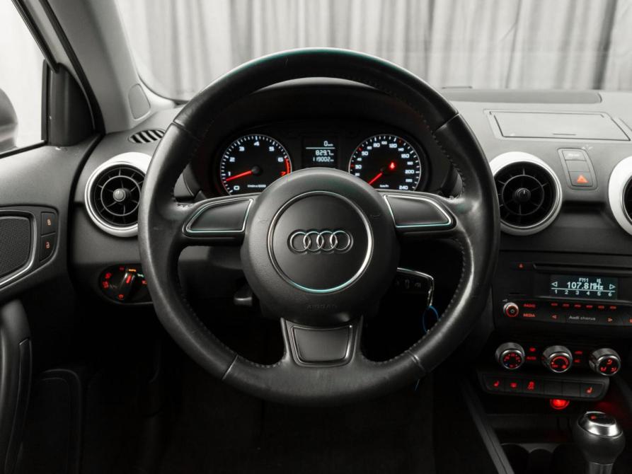 Audi A1 I (8X) Москва  - изображение 10