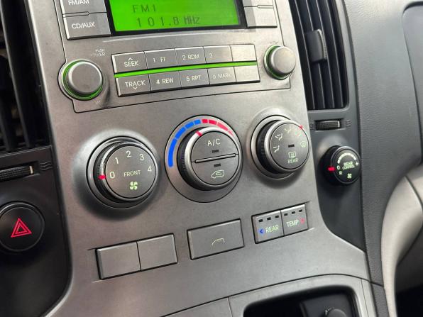 Hyundai H-1 II с пробегом 2008 года, цена 1 215 000 рублей, 244696 км, минивэн, Автокод Объявления