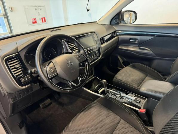 Mitsubishi Outlander III Рестайлинг 3 с пробегом 2019 года, цена 2 340 000 рублей, 80004 км, внедорожник, Автокод Объявления