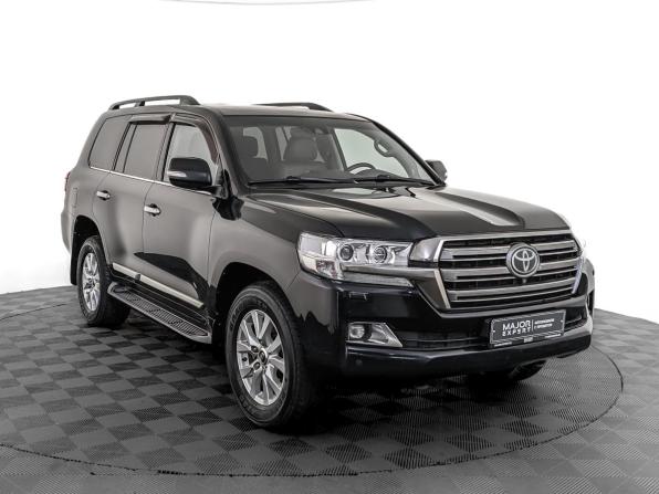 Toyota Land Cruiser 200 Series Рестайлинг 2 с пробегом 2017 года, цена 5 835 000 рублей, 167264 км, внедорожник, Автокод Объявления