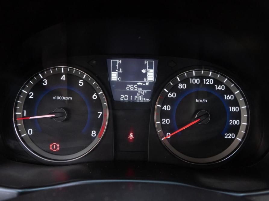 Hyundai Solaris I Волгоград  - изображение 12