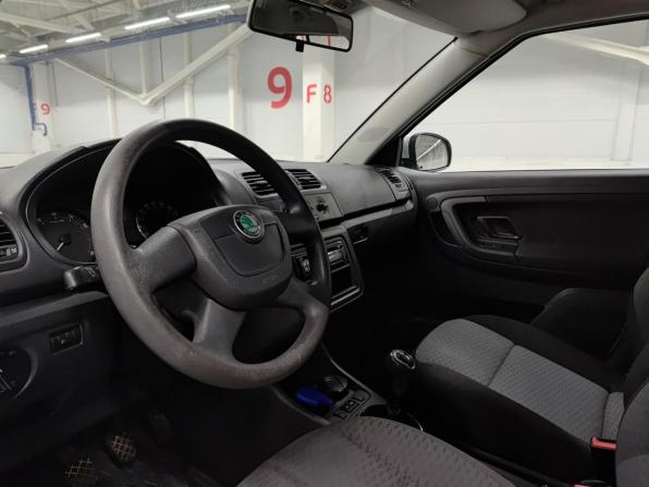 Skoda Fabia II Рестайлинг с пробегом 2011 года, цена 590 000 рублей, 186240 км, хэтчбек, Автокод Объявления