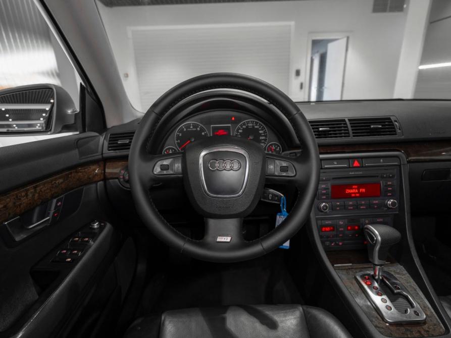 Audi A4 III (B7) Москва  - изображение 10
