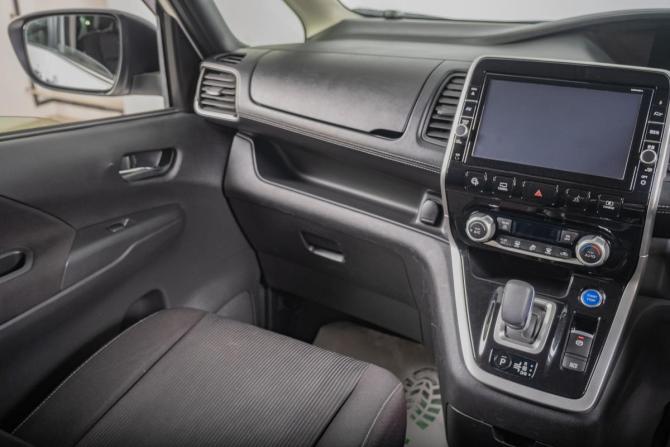 Nissan Serena V (C27) с пробегом 2018 года, цена 1 979 000 рублей, 162000 км, минивэн, Автокод Объявления