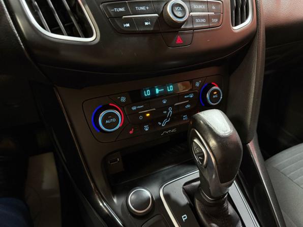 Ford Focus III Рестайлинг с пробегом 2015 года, цена 1 260 000 рублей, 149016 км, хэтчбек, Автокод Объявления