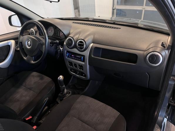 Renault Sandero I с пробегом 2013 года, цена 520 000 рублей, 201395 км, хэтчбек, Автокод Объявления
