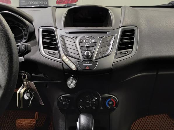 Ford Fiesta Mk6 Рестайлинг с пробегом 2016 года, цена 880 000 рублей, 90549 км, хэтчбек, Автокод Объявления