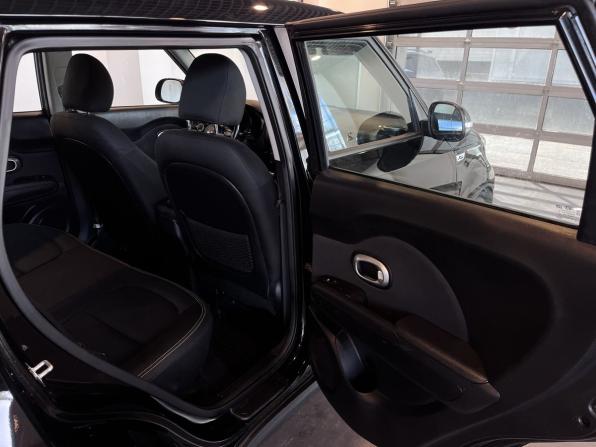 Kia Soul II с пробегом 2016 года, цена 1 350 000 рублей, 166628 км, хэтчбек, Автокод Объявления