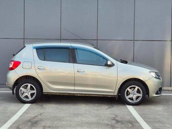 Renault Sandero II с пробегом 2014 года, цена 715 000 рублей, 147800 км, хэтчбек, Автокод Объявления