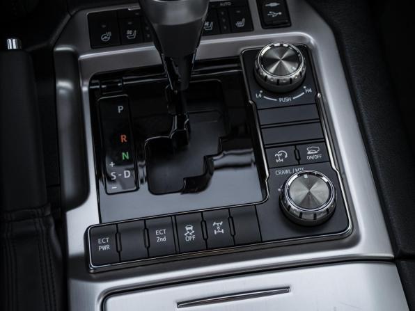 Toyota Land Cruiser 200 Series Рестайлинг 2 с пробегом 2019 года, цена 8 387 000 рублей, 31050 км, внедорожник, Автокод Объявления