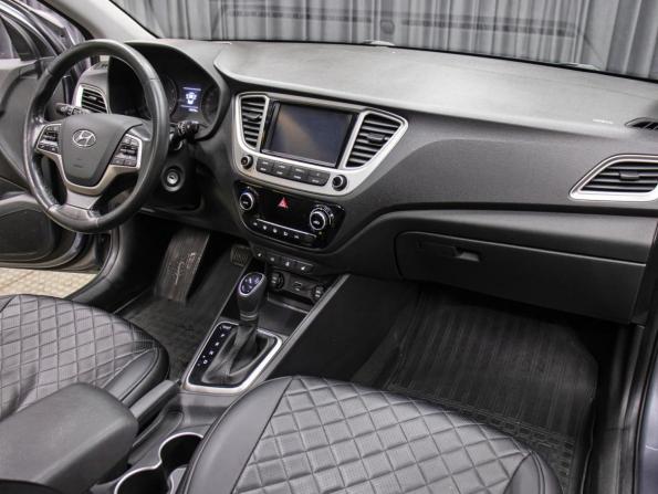Hyundai Solaris II с пробегом 2019 года, цена 1 598 000 рублей, 130474 км, седан, Автокод Объявления