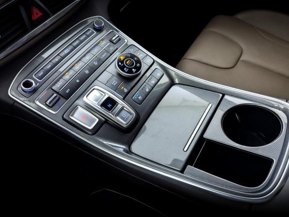 Hyundai Santa Fe IV Рестайлинг с пробегом 2022 года, цена 4 200 000 рублей, 49720 км, внедорожник, Автокод Объявления