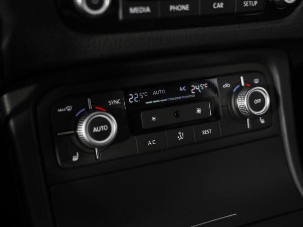Volkswagen Touareg II Рестайлинг с пробегом 2015 года, цена 2 189 000 рублей, 231630 км, внедорожник, Автокод Объявления