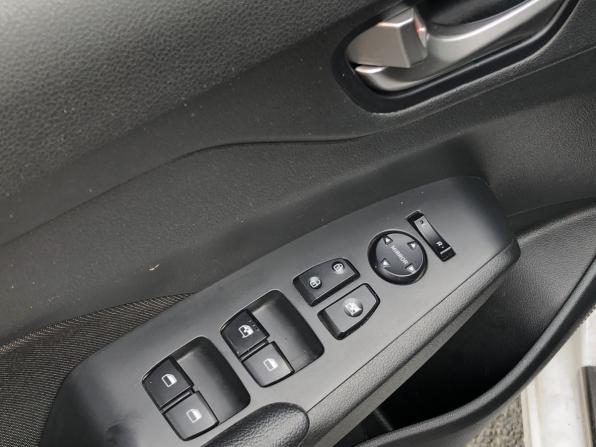 Hyundai Solaris II Рестайлинг с пробегом 2021 года, цена 1 695 000 рублей, 60466 км, седан, Автокод Объявления