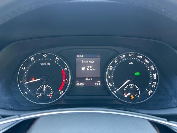 Skoda Octavia IV (A8) с пробегом 2021 года, цена 2 279 000 рублей, 69436 км, лифтбек, Автокод Объявления