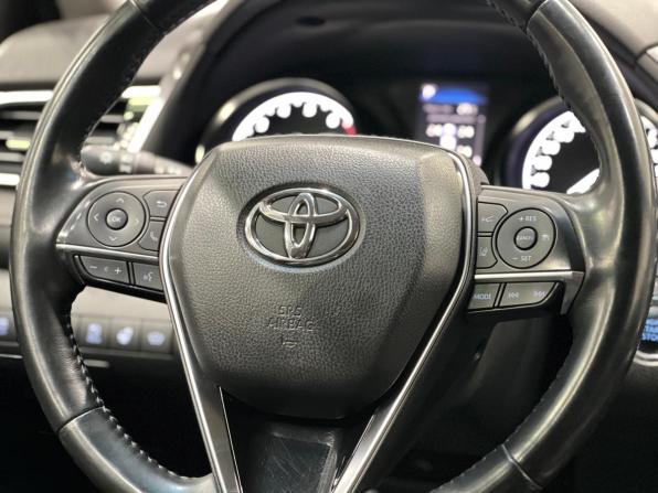 Toyota Camry VIII (XV70) с пробегом 2019 года, цена 2 590 000 рублей, 130776 км, универсал, Автокод Объявления