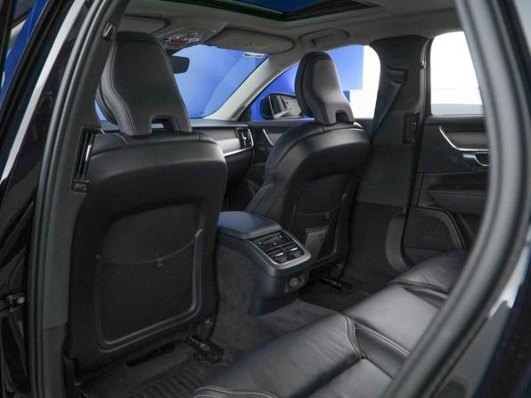 Volvo S90 II Рестайлинг с пробегом 2023 года, цена 4 599 050 рублей, 37771 км, седан, Автокод Объявления