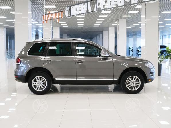 Volkswagen Touareg I Рестайлинг с пробегом 2009 года, цена 968 000 рублей, 267881 км, внедорожник, Автокод Объявления