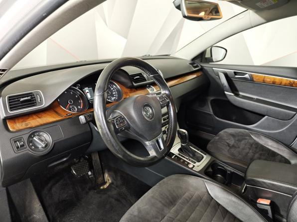Volkswagen Passat B7 с пробегом 2013 года, цена 895 000 рублей, 287731 км, универсал, Автокод Объявления