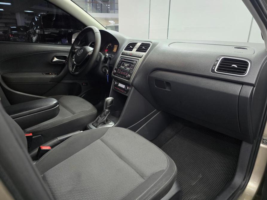 Volkswagen Polo V Рестайлинг Таганрог  - изображение 10