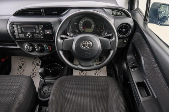 Toyota Vitz III (XP130) Рестайлинг 2 с пробегом 2017 года, цена 819 000 рублей, 95000 км, хэтчбек, Автокод Объявления