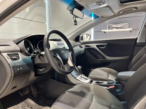Hyundai Avante V с пробегом 2011 года, цена 1 050 000 рублей, 156702 км, седан, Автокод Объявления