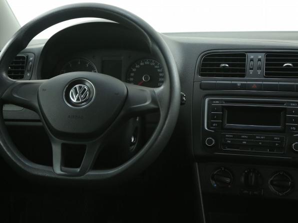 Volkswagen Polo V Рестайлинг с пробегом 2015 года, цена 1 035 000 рублей, 63500 км, седан, Автокод Объявления