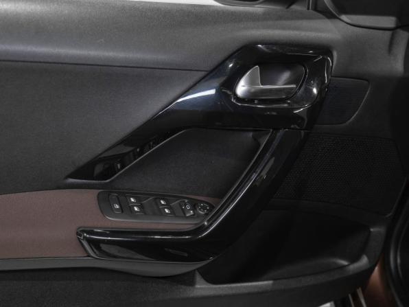 Peugeot 2008 I с пробегом 2014 года, цена 850 000 рублей, 174932 км, внедорожник, Автокод Объявления