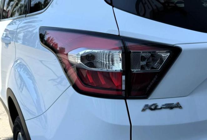 Ford Kuga II Рестайлинг с пробегом 2017 года, цена 1 420 000 рублей, 128854 км, внедорожник, Автокод Объявления