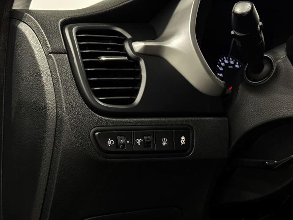 Kia Rio IV Рестайлинг с пробегом 2020 года, цена 1 660 000 рублей, 45500 км, седан, Автокод Объявления