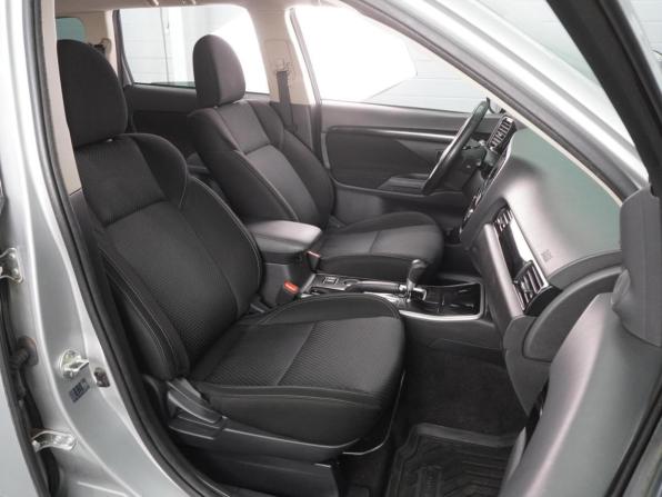 Mitsubishi Outlander III Рестайлинг 3 с пробегом 2019 года, цена 1 899 000 рублей, 99221 км, внедорожник, Автокод Объявления