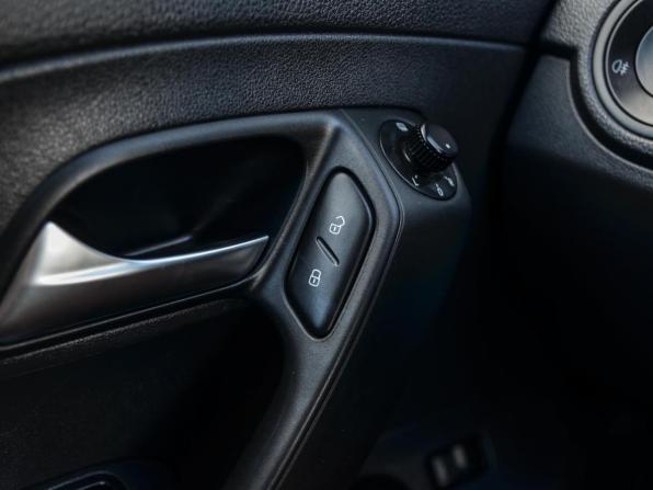 Volkswagen Polo V Рестайлинг с пробегом 2018 года, цена 1 245 000 рублей, 115817 км, седан, Автокод Объявления