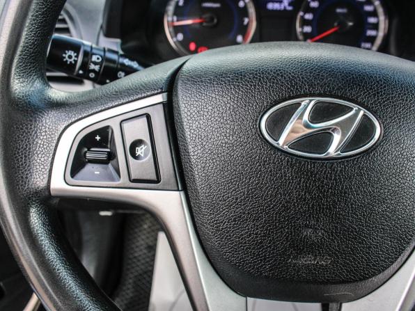 Hyundai Solaris I Рестайлинг с пробегом 2016 года, цена 933 600 рублей, 183222 км, седан, Автокод Объявления