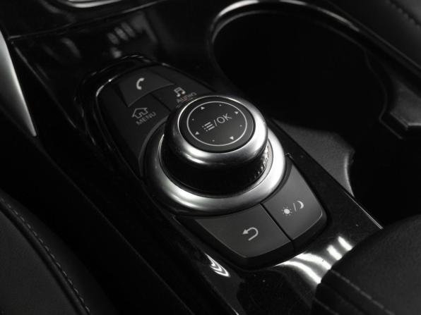 Infiniti QX30 с пробегом 2017 года, цена 2 299 000 рублей, 132107 км, внедорожник, Автокод Объявления
