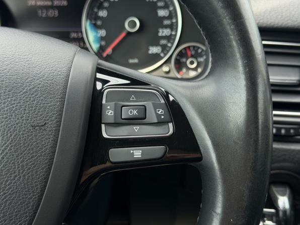 Volkswagen Touareg II с пробегом 2013 года, цена 2 050 000 рублей, 241200 км, внедорожник, Автокод Объявления