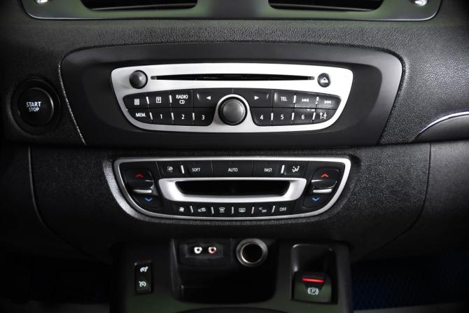 Renault Scenic III с пробегом 2010 года, цена 749 000 рублей, 320156 км, компактвэн, Автокод Объявления