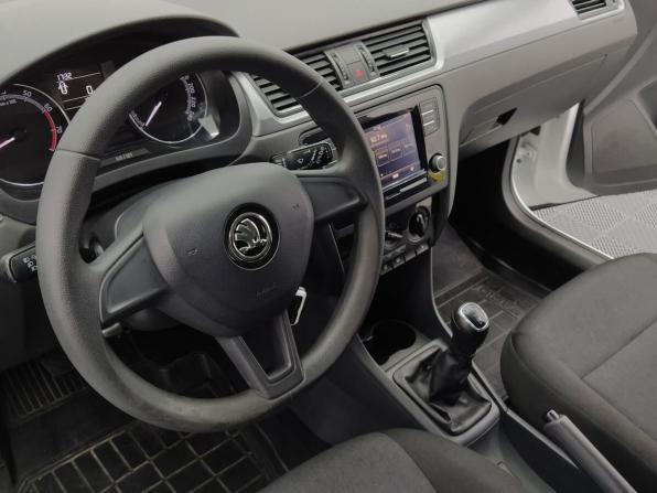 Skoda Rapid I Рестайлинг с пробегом 2017 года, цена 1 319 000 рублей, 44983 км, лифтбек, Автокод Объявления