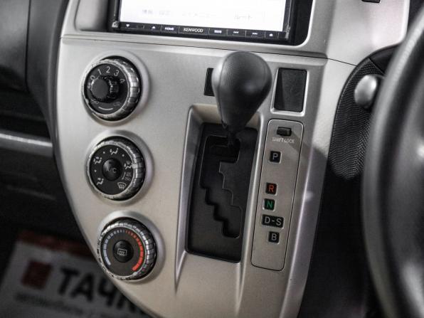Toyota Ractis I с пробегом 2010 года, цена 690 000 рублей, 121365 км, хэтчбек, Автокод Объявления