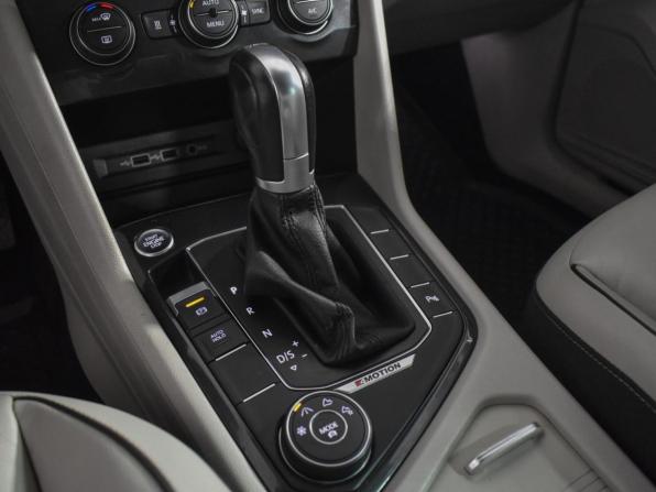 Volkswagen Tiguan II с пробегом 2017 года, цена 1 867 980 рублей, 293000 км, внедорожник, Автокод Объявления