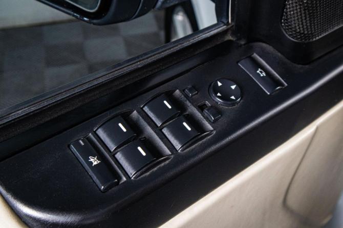 Land Rover Range Rover III Рестайлинг 2 с пробегом 2011 года, цена 2 109 000 рублей, 189000 км, внедорожник, Автокод Объявления