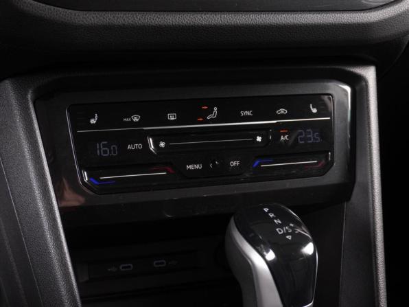 Volkswagen Tiguan II Рестайлинг с пробегом 2021 года, цена 3 086 000 рублей, 45557 км, внедорожник, Автокод Объявления