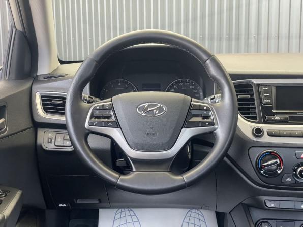 Hyundai Solaris II с пробегом 2017 года, цена 1 297 000 рублей, 94388 км, седан, Автокод Объявления