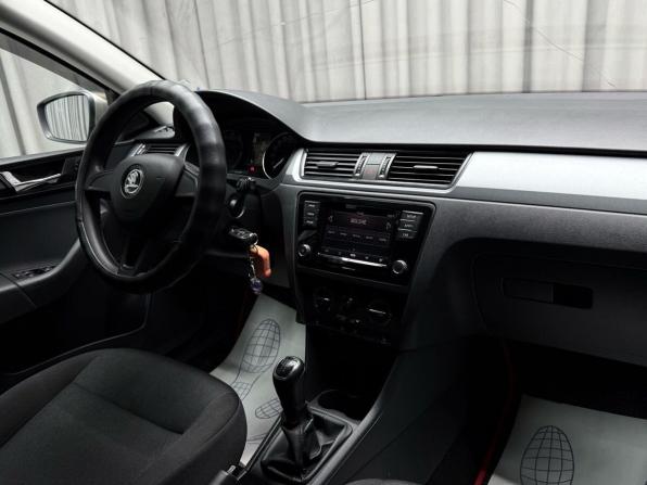 Skoda Rapid I Рестайлинг с пробегом 2019 года, цена 1 299 000 рублей, 99110 км, лифтбек, Автокод Объявления